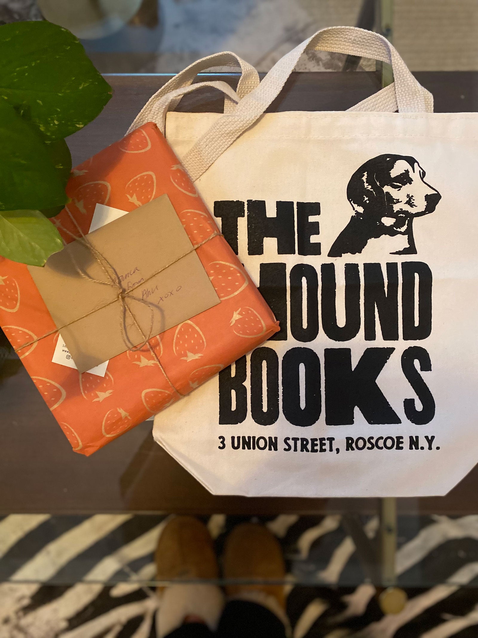 The Hound Books Tote - Black